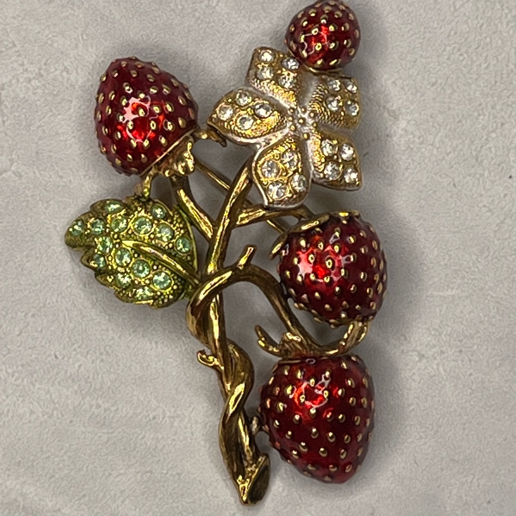 Vintage Edgar Berebi Strawberry Brooch 270$